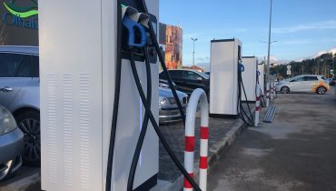 SunEnergy instala o primeiro HUB de carregamento de veículos elétricos