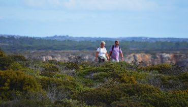 Turistas_turismo-de-natureza_costa-de-sagres_er_03