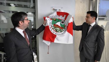VRSA_Apresentação Banco de Resgate e Gabinete Arranca (1)|VRSA_Apresentação Banco de Resgate e Gabinete Arranca (2)|VRSA_Apresentação Banco de Resgate e Gabinete Arranca (3)