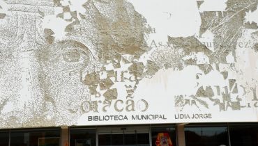 Vhils e Lidia Jorge na Biblioteca de Albufeira_er (6)