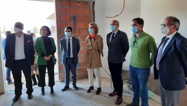 Visita ao Centro de Artes e Viola Campaniça ministra castro verde (2)|Visita ao Centro de Artes e Viola Campaniça ministra castro verde (1)|Visita ao Centro de Artes e Viola Campaniça ministra castro verde (3)