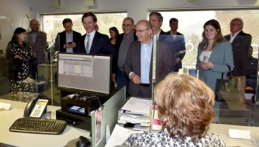 Visita do Sec. de Estado a Loja de atendimento da AIMA em Almancil - C.M.Loulé - Mira (2)|Visita do Sec. de Estado a Loja de atendimento da AIMA em Loulé (4) - C.M.Loulé - Mira|Visita do Sec. de Estado a Loja de atendimento da AIMA em Loulé (3) - C.M.Loulé - Mira|Visita do Sec. de Estado a Loja de atendimento da AIMA na Junta de Freguesia de Quarteira - C.M.Loulé - Mira (2)|Visita do Sec. de Estado a Loja de atendimento da AIMA em Almancil - C.M.Loulé - Mira (1)|Visita do Sec. de Estado a Loja de atendimento da AIMA em Loulé (1) - C.M.Loulé - Mira|Visita do Sec. de Estado a Loja de atendimento da AIMA na Junta de Freguesia de Quarteira - C.M.Loulé - Mira (1)