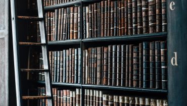 Bolsas_de_estudo_livros_biblioteca_1