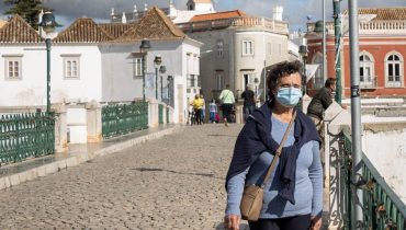 covid_pandemia_virus_pessoas_mascaras_tavira_fc-13
