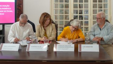 foto_cerimonia_espolio_professor_Manuel_Ferreira_Patricio