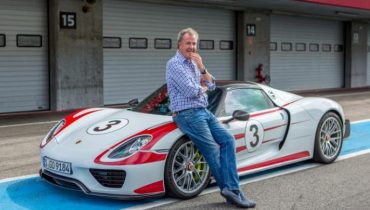 grand-tour-episode-one-large_|grand-tour-ep1-clarkson|grand-tour-ep1-hammond-car-xlarge