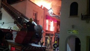 incendio em Lagos|incendio em Lagos 2|incendio em Lagos3|incendio em Lagos 4