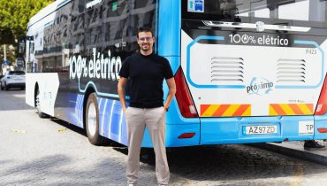 lcpa-alinhada-com-autocarros-eletricos-para-estrategias-de-publicidade-outdoor|lcpa-alinhada-com-autocarros-eletricos-para-estrategias-de-publicidade-outdoor.-2jpg