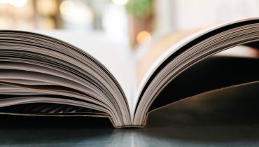 livros_literatura_jonas-jacobsson-0FRJ2SCuY4k-unsplash (1)
