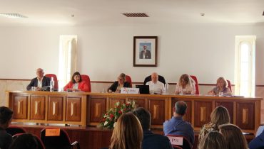 mesa-assembleia-intermunicipal-algarve-abril-2025