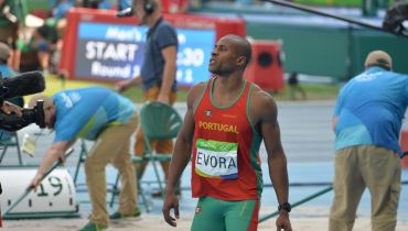 nelson evora (Medium)|Nélson_Évora_2015
