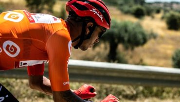 nicolas-tivani-camisola-laranja-volta-2024