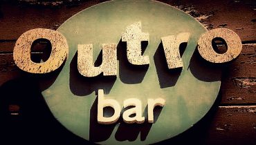 outro bar