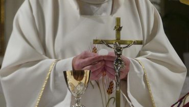 padre igreja católica