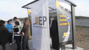 Portagem eletrónica junto à Ponte do Guadiana