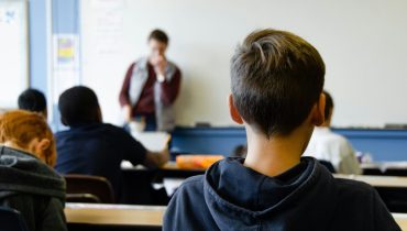 professor - escola - alunos -sala de aula -unsplash