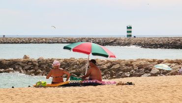 quarteira praia estrangeiros anamadeira