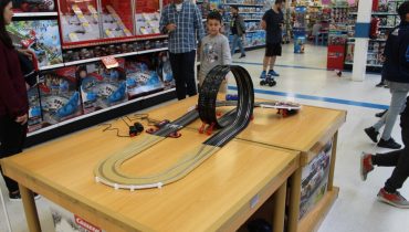 toys r us
