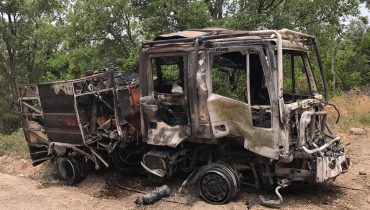 veículo queimado dos bombeiros de portimão
