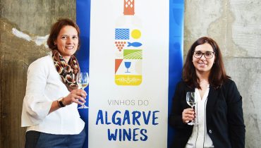vinhos do Algarve_nova marca_Sara Silva e Laura Lopes NUTS_er_02|Vinho_vinhos_vinho do Algarve_er_1|vinhos do Algarve_nova marca_er_03|vinhos do Algarve_nova marca_er_10|vinhos do Algarve_nova marca_er_12